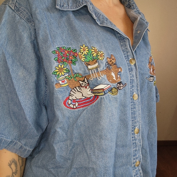 Vintage Cat Embroidered Denim Button Down Size XL - Picture 3 of 6